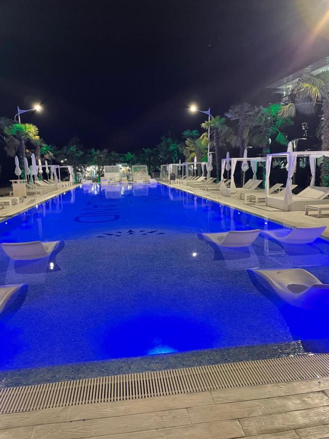 Апартаменты Dreamland Oasis In Чакви Экстерьер фото